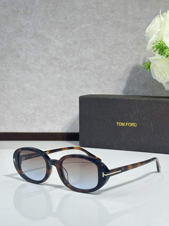 Picture of Tom Ford Sunglasses _SKUfw76439845fw